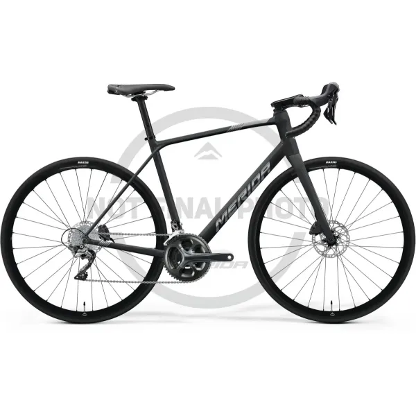 Велосипед MERIDA SCULTURA ENDURANCE 300 M Silk Black/Dark Silver Велосипед MERIDA SCULTURA ENDURANCE 300 M Silk Black/Dark Silver