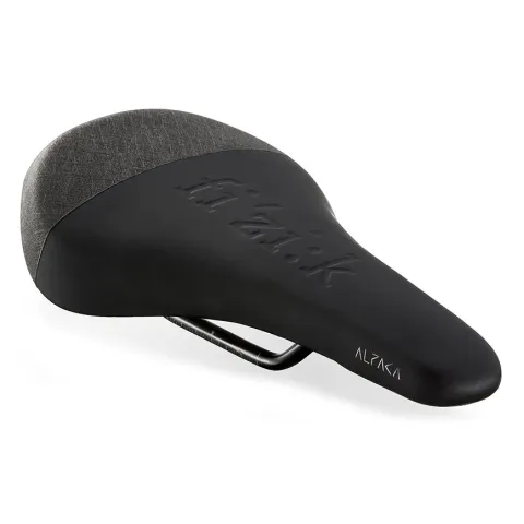 Седло Fizik Gravita Alpaca 130 мм с держателем и набором инструментов
